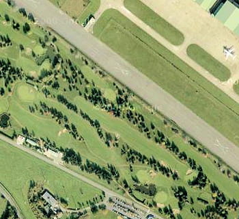 le golf de villacoublay compte moins de 1 000 membres.