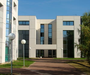 les locaux de supélec.