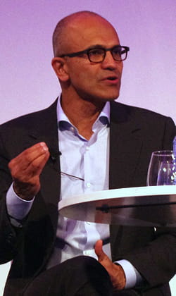 2431638 microsoft satya nadella passe son grand oral devant les dsi francais