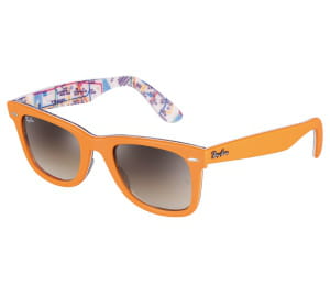 la ray-ban wayfarer subway.