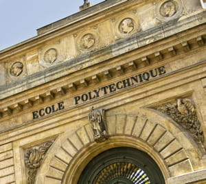 une vue de l'ecole polytechnique.