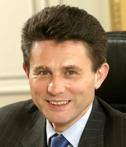 henri de castries laisse une large place au possible dans ses discours.