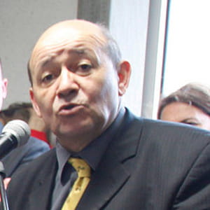 jean-yves le drian occupe un appartement dont la superficie est tenue secrète