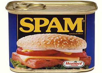 une seule personne à signal spam pour traiter des millions de signalements de