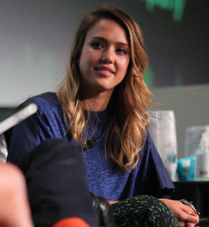 jessica alba est la co-fondatrice de the honest company.