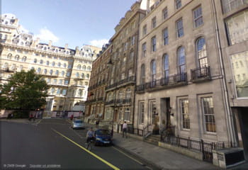 les bureaux londoniens de 1000mercis (premier immeuble à droite), à deux pas de