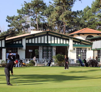 le golf d'hossegor est très apprécié pour son sol sablonneux.