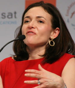 sheryl sandberg a su donner un coup d'accélérateur à sa carrière.