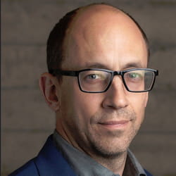 dick costolo, directeur général de twitter.