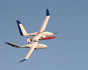 le drone lanceur de fusée.