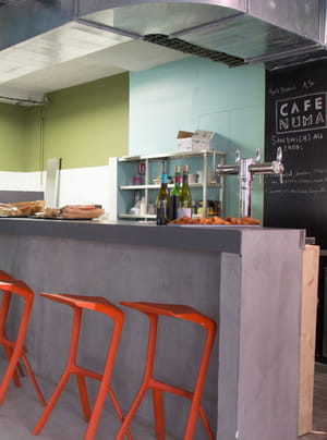 la café de numa, lieu de rencontre des entrepreneurs parisiens.