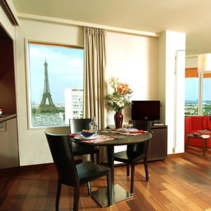 mis à part accor, les grands de l'hôtellerie s'en tiennent pour l'instant à des