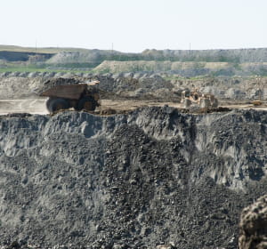 contrairement au pétrole, le charbon n'est pas prêt d'être épuisé.
