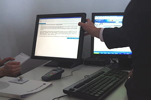 grâce la signature électronique en agence, l'ensemble des documents contractuels