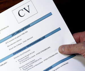 mettre à jour son cv est un effort qui doit être produit régulièrement.