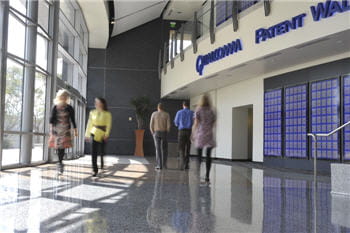 la grande majorité des salariés de qualcomm sont aux etats-unis.