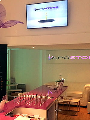 vapostore, enseigne née en 2012 à paris, compte une quarantaine de points de