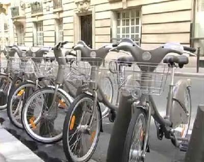 le vélib a été lancé à paris le dimanche 15 juillet 2007