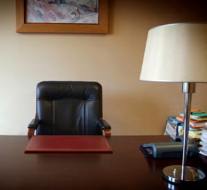 ne laissez aucun dossier brûlant en cours, vous serez moins sollicité.