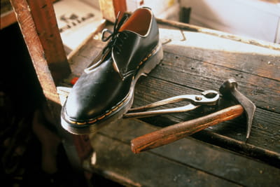dans les ateliers dr martens.