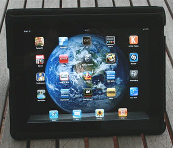 l'ipad tenu en position verticale