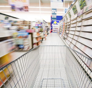 l'hypermarché apparaît comme un lieu de tentation pour les consommateurs