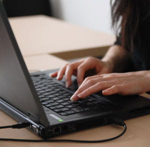 loin de vous déconcentrer, surfer sur internet peut vous permettre de vous
