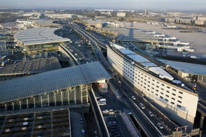 une vue de l'aéroport charles de gaulle.