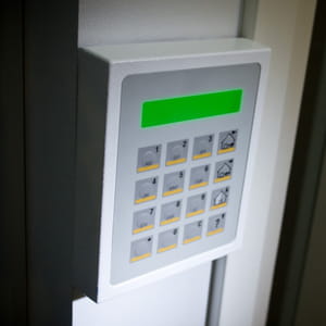 88% des 65 ans et plus protégent leur logement contre les intrusions.