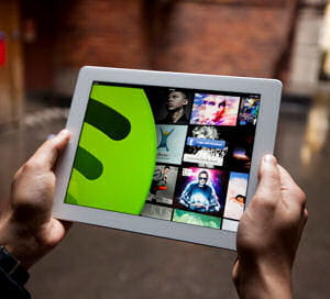 spotify a atteint une valorisation de 4 milliards de dollars.