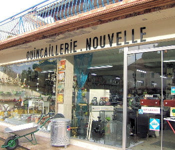 une quincaillerie périgourdine.