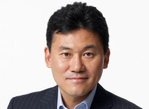 hiroshi mikitani, fondateur et pdg de rakuten