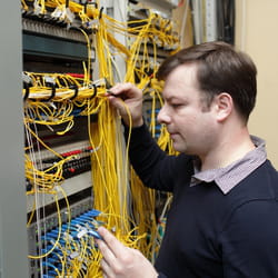 dans les télécoms, la rémunération brute atteint 4 084 euros par mois.