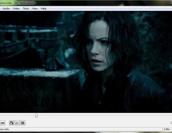 une scène du film underworld evolution sous vlc 1.0 avec windows 7.