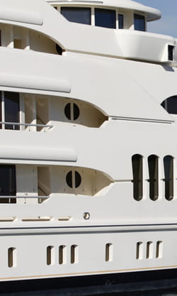 yacht