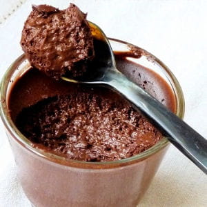 mousse au chocolat qui mousse et se tient