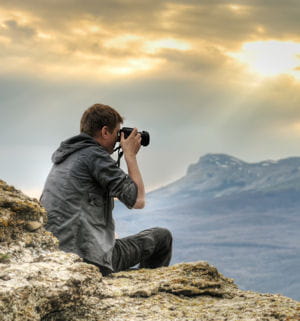 des groupes de 3 à 10 voyageurs sont accompagnés par un photographe