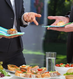 les conditions sont favorables aux rencontres, moins aux discussions d'experts.