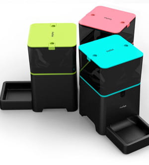 le smartfeeder de petnet surveille l'alimentation des animaux.
