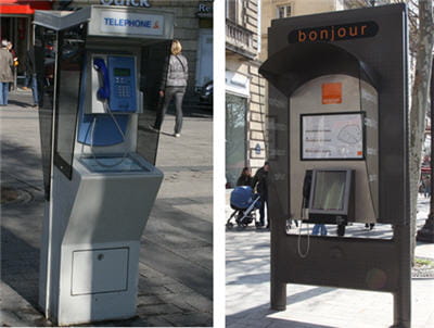 deux générations de cabines téléphoniques sur les champs elysées