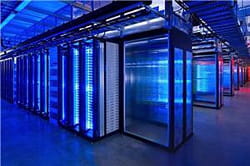 les serveurs de facebook ont été construits sur mesure.