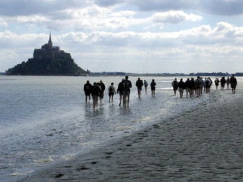 une traversée de 3 heures dans les sables de la baie du mont saint-michel : une