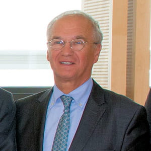 gilles carrez, député du val-de-marne.