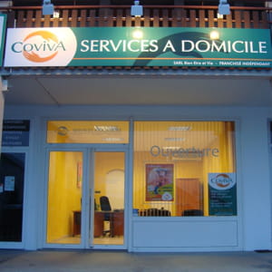 une façade de l'enseigne de services à la personne coviva.