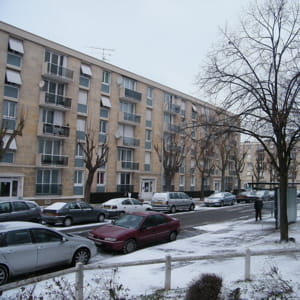 des immeubles, à creil.