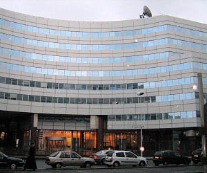 7/11 place des cinq martyrs du lycée buffon, paris (15e)