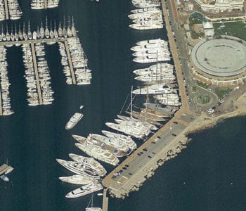 le port de cannes.