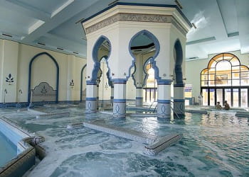 le spa de la résidence des cascades, à soma bay, propose sauna, bains à bulles,