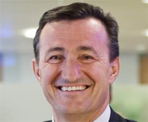 bernard charlès est directeur général de dassault systèmes.