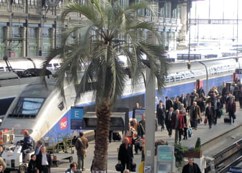 la sncf s'équipe tous les ans de nouvelles rames de tgv.